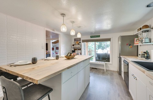 East Olympia House | Waterfront Gem on Lake Saint Clair w/Private Deck