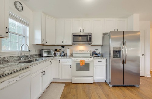 Reedville House | Waterfront Gem w/Deck & Views on Chesapeake Bay!
