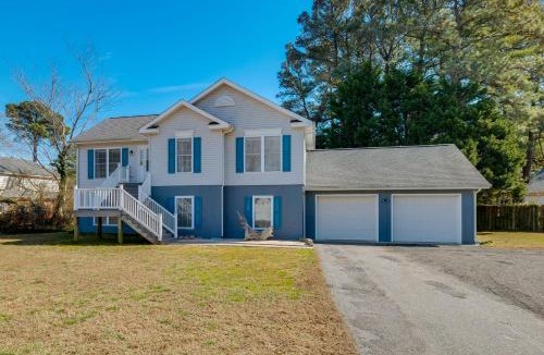 Reedville House | Waterfront Gem with Deck and Views on Chesapeake Bay!