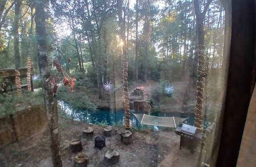 Plantersville House | Waterfront Getaway near Houston – Kayak & Fishing