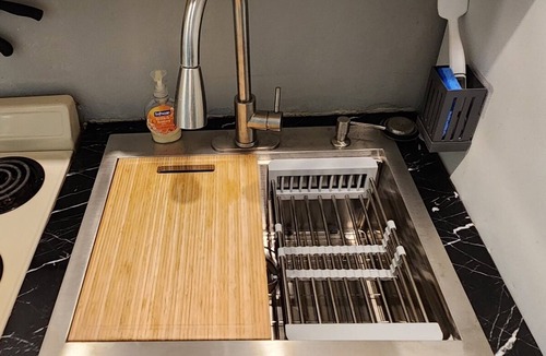 Bristol Apartment | Waterfront Getaway #2, Historic Bristol.