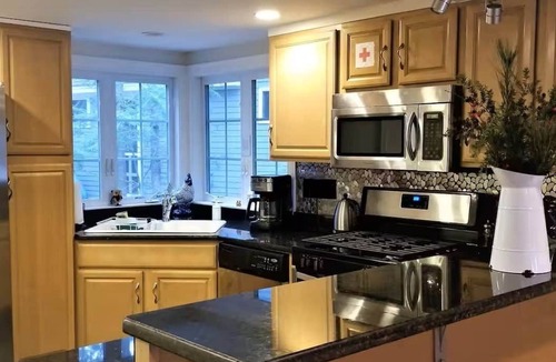 Georges Mills House | Waterfront Getaway | Dog-Friendly + Peaceful Setting
