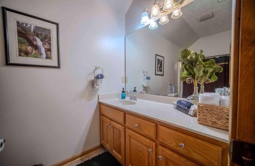 East Ellijay House | Waterfront Getaway:Hot Tub Fire Pit Near Ellijay