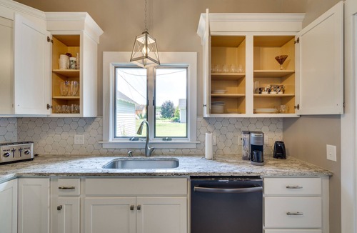 North Rose Cottage | Waterfront Getaway on Sodus Bay: Prime Location!