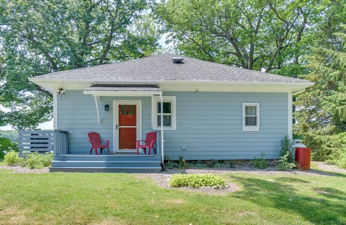 North Rose Cottage | Waterfront Getaway on Sodus Bay: Prime Location!