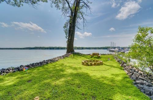 North Rose House | Waterfront Getaway on Sodus Bay: Prime Location!