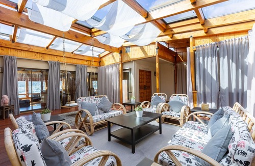 Strawberry House | Waterfront Getaway San Francisco area