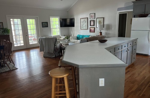 Liberty Hill House | Waterfront Getaway, Relaxing and Comfortable
