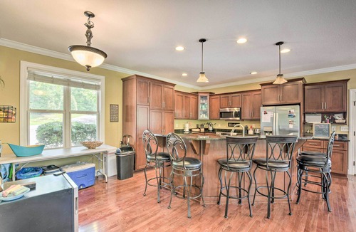 Lake Secession House | Waterfront Getaway w/Fire Pit + Game Room!