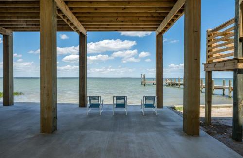 San Patricio County House | Waterfront Getaway with Pier Access