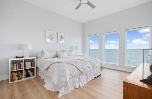 San Patricio County House | Waterfront Getaway with Pier Access
