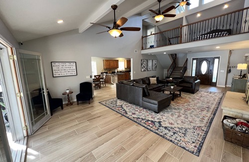 Brownwood House | Waterfront Getaway with Pool, Privat Boat Ramp, Dock & Amazing Views
