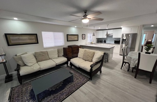 Plantation Tropical Park Apartment | Waterfront getaway with hot tub in keys paradise!
