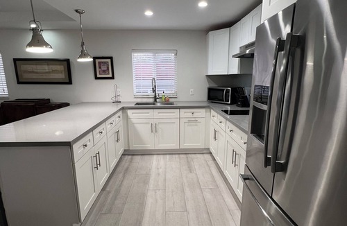 Plantation Tropical Park Apartment | Waterfront getaway with hot tub in keys paradise!