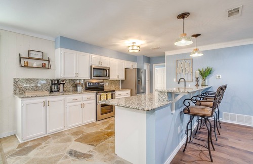 Gordon House | Waterfront Gordon Retreat w/ Hot Tub & Boat Dock!