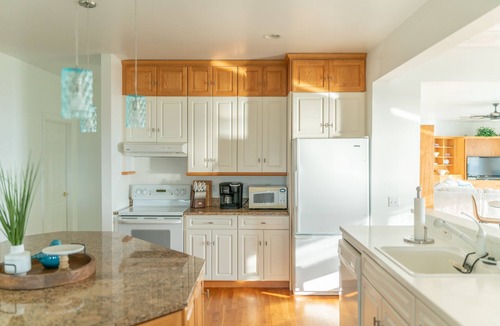 Davis Wharf House | Waterfront, Gorgeous 4 BDR, 3 BA Beautiful views & sunsets