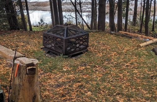 Colpoys Bay Cottage | Waterfront Green Cottage Pike Bay