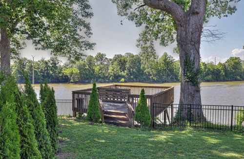 Nashville Apartment | Waterfront Guest House Suite, River Views 15 minutes from Downtown! Pet Friendly
