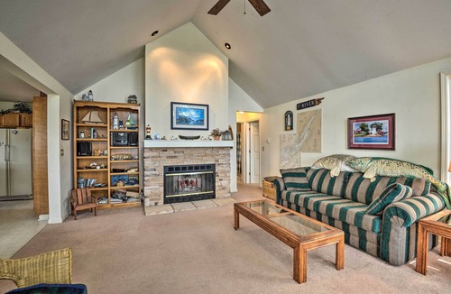 Hammond Cottage | Waterfront Hammond Home w/Grill + Boat Dock!