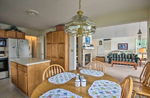 Hammond Cottage | Waterfront Hammond Home w/Grill + Boat Dock!