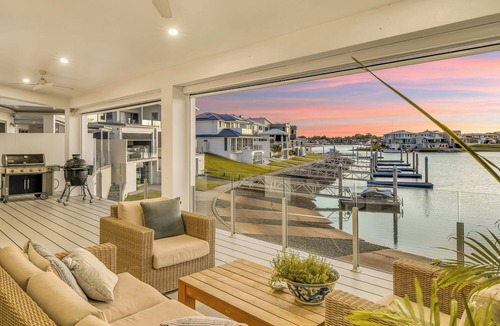 Port Macquarie House | Waterfront - Harbour View