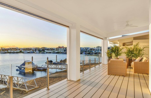 Port Macquarie House | Waterfront - Harbour View