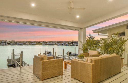 Port Macquarie House | Waterfront - Harbour View
