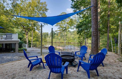 Pine Top House | Waterfront Hartfield Vacation Rental with Dock!