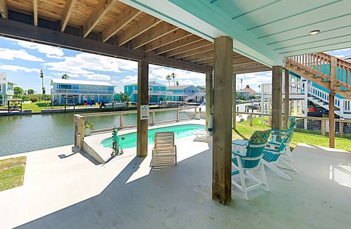 City-by-the Sea House | Waterfront Haven | City-By-The Sea | Dog-Friendly | Private Pool & Dock