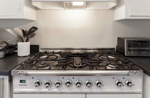 San Rafael House | Waterfront Hawaiian Oasis 2B/2B