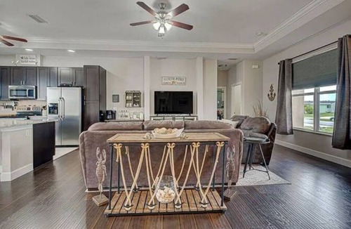 North Port House | Waterfront Heated Pool near Boca Grande and Siesta beaches