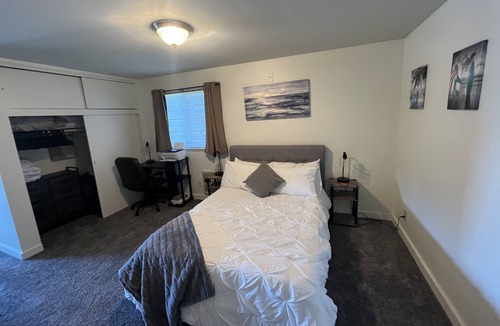 Ballard Condo | Waterfront Hidden Gem Pet Friendly