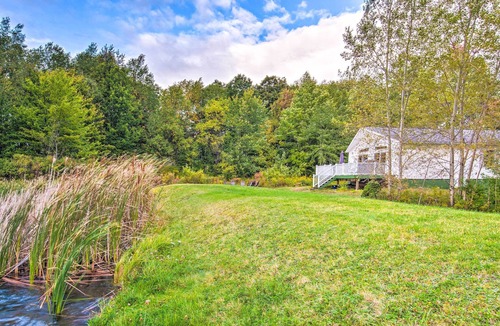 Union Dale House | Waterfront Hideaway ~ 3 Mi to Elk Mountain!