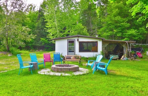 Blue Sea Cottage | Waterfront, hiking trails, ATV, Skidoo