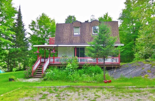 Blue Sea Cottage | Waterfront, hiking trails, ATV, Skidoo