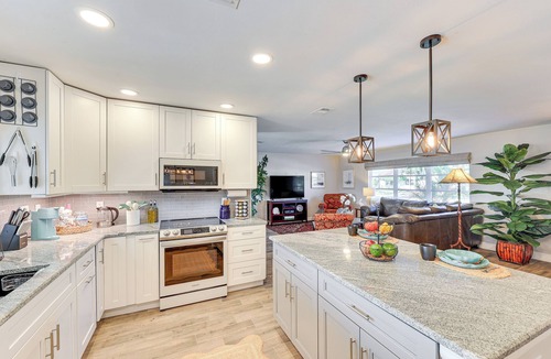 North Fort Myers House | Waterfront Home w/Boat Dock & Bar in N Fort Myers