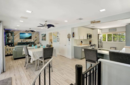 Anglers Park House | Waterfront Home 3/2.5,HotTub,2Sup,4Kayaks,Golf Car