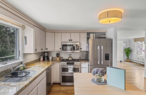 West Chatham House | WATERFRONT home close to Downtown Chatham!