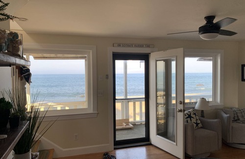 Scituate House | Waterfront home for family getaways