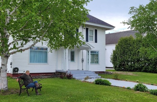 Soldier Pond House | Waterfront Home for Outdoor Adventures