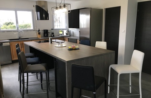 Roscoff House | WATERFRONT HOME