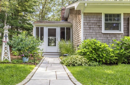 Cotuit House | Waterfront home, great location/Private Dock/Kayak, Golf, Shops, Dinning