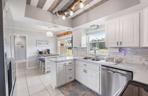 Crystal River House | Waterfront home. Heated Pool. 3bed 2bth. READY FOR A 5⭐️ STAY?