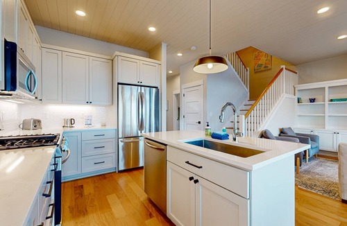 Langley House | Waterfront home in Langley, peaceful, walkable community