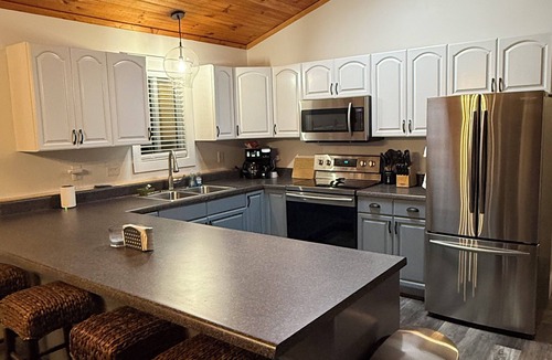 Toccoa House | Waterfront Home In Toccoa with Hot Tub