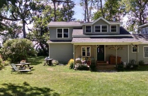 Chaumont House | Waterfront Home on Lake Ontario