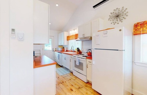 Cushing Cabin | Waterfront home on St. George River with private beach & deck - near festivals