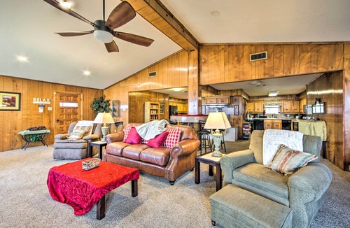 Mabank House | Waterfront Home w/Boat Dock in Gun Barrel City
