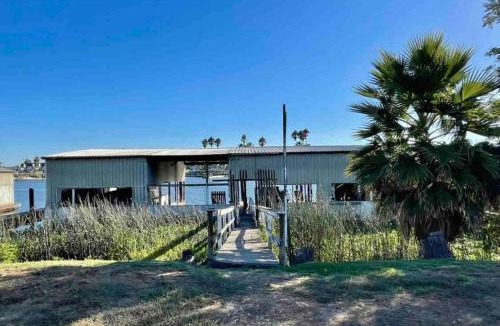 Bethel Island Villa | Waterfront Home w 40x16 Berth