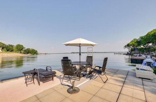 Vinita House | Waterfront Home w/Dock in South Grand Lake!